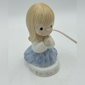 VTG 90’s Praying Girl Precious Moments Worship The Lord Nightlight #427594